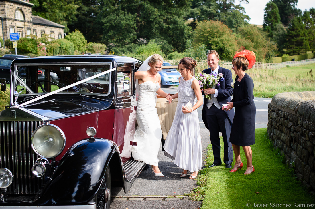 Bride arriving to the Chuch .Leeds and Yorkshire wedding photographer