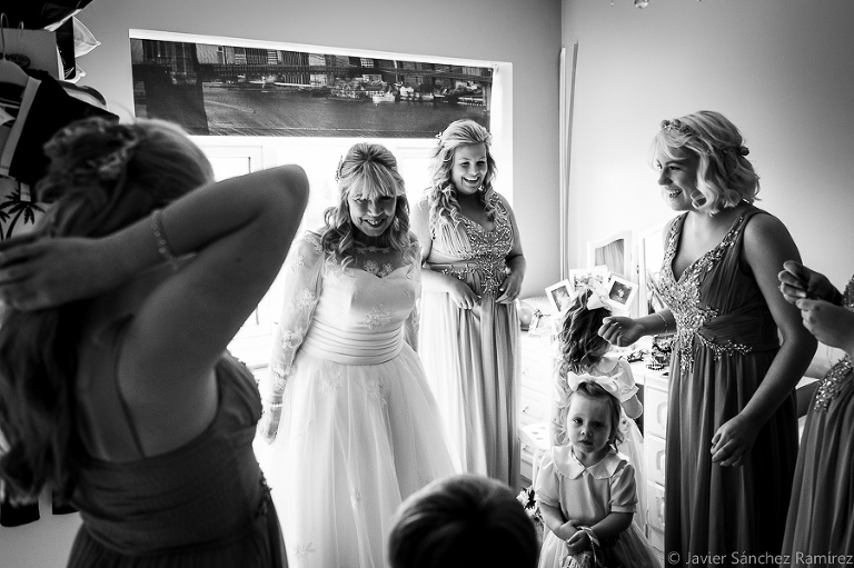 The bride and the Bridesmaids getting ready