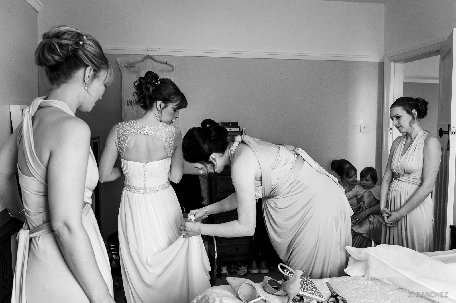 Bride and Bridemates getting ready
